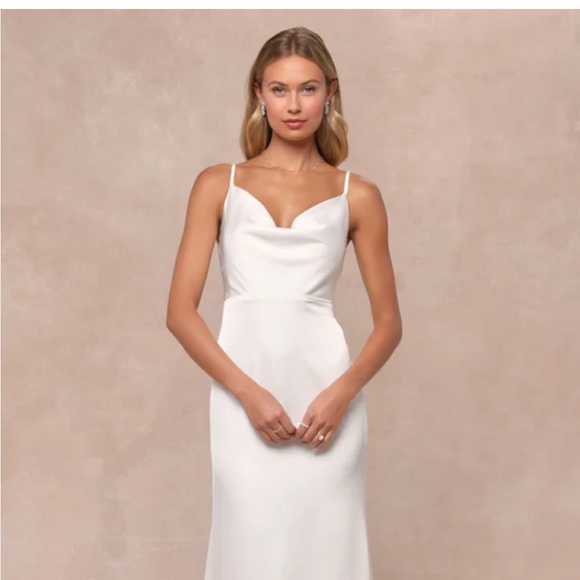 White wedding dress - Picture 4 of 8